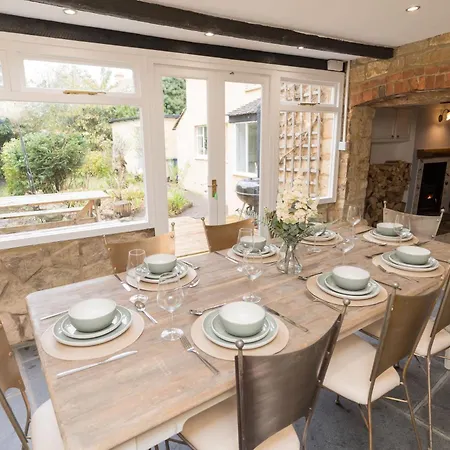 Cosy Cottage For Family & Friends! Sleeps 9, Pets Welcome Stanton  Exterior photo