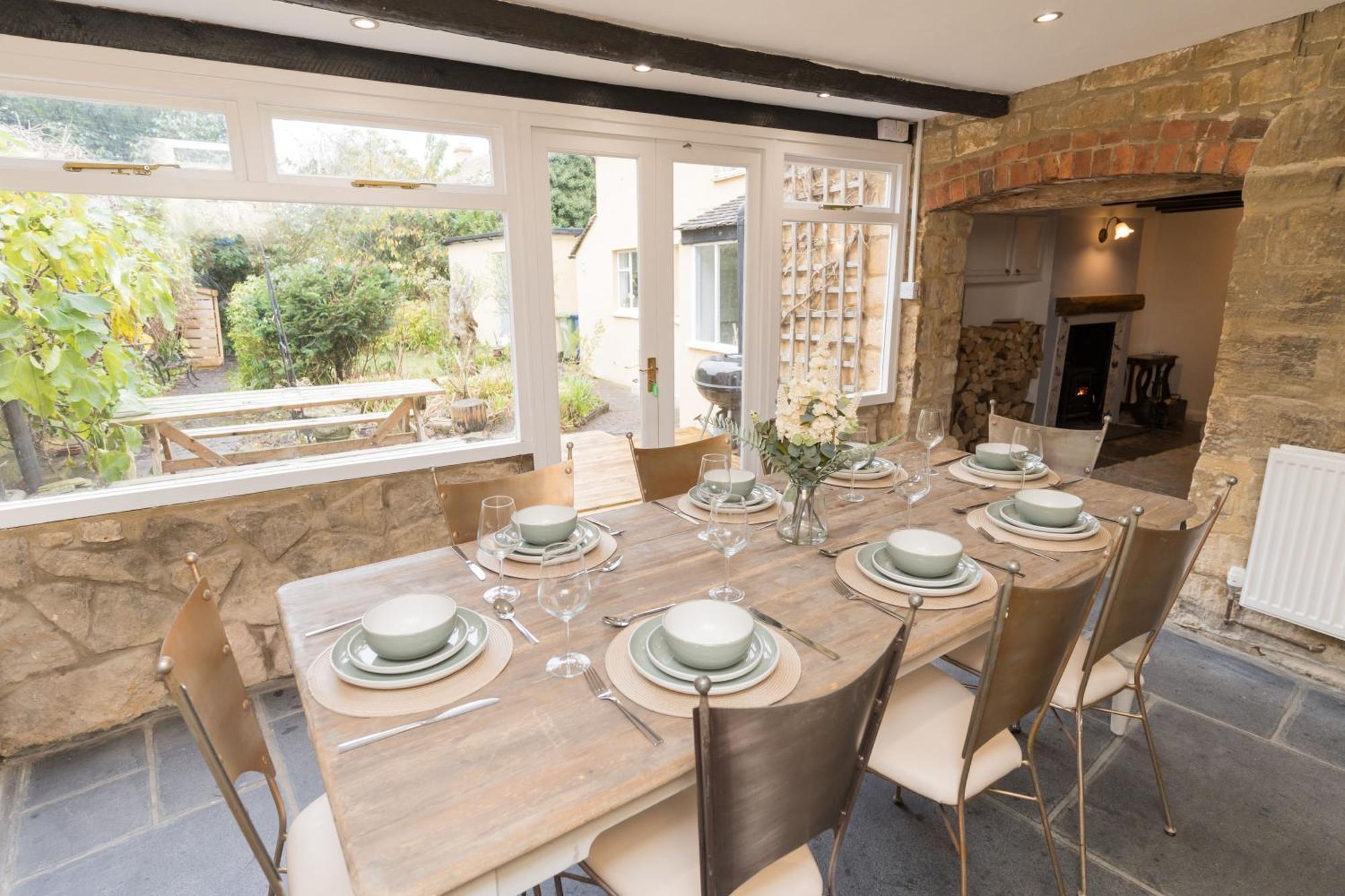 Holiday home Cosy For Family & Friends! Sleeps 9, Pets Welcome Stanton (Worcestershire)