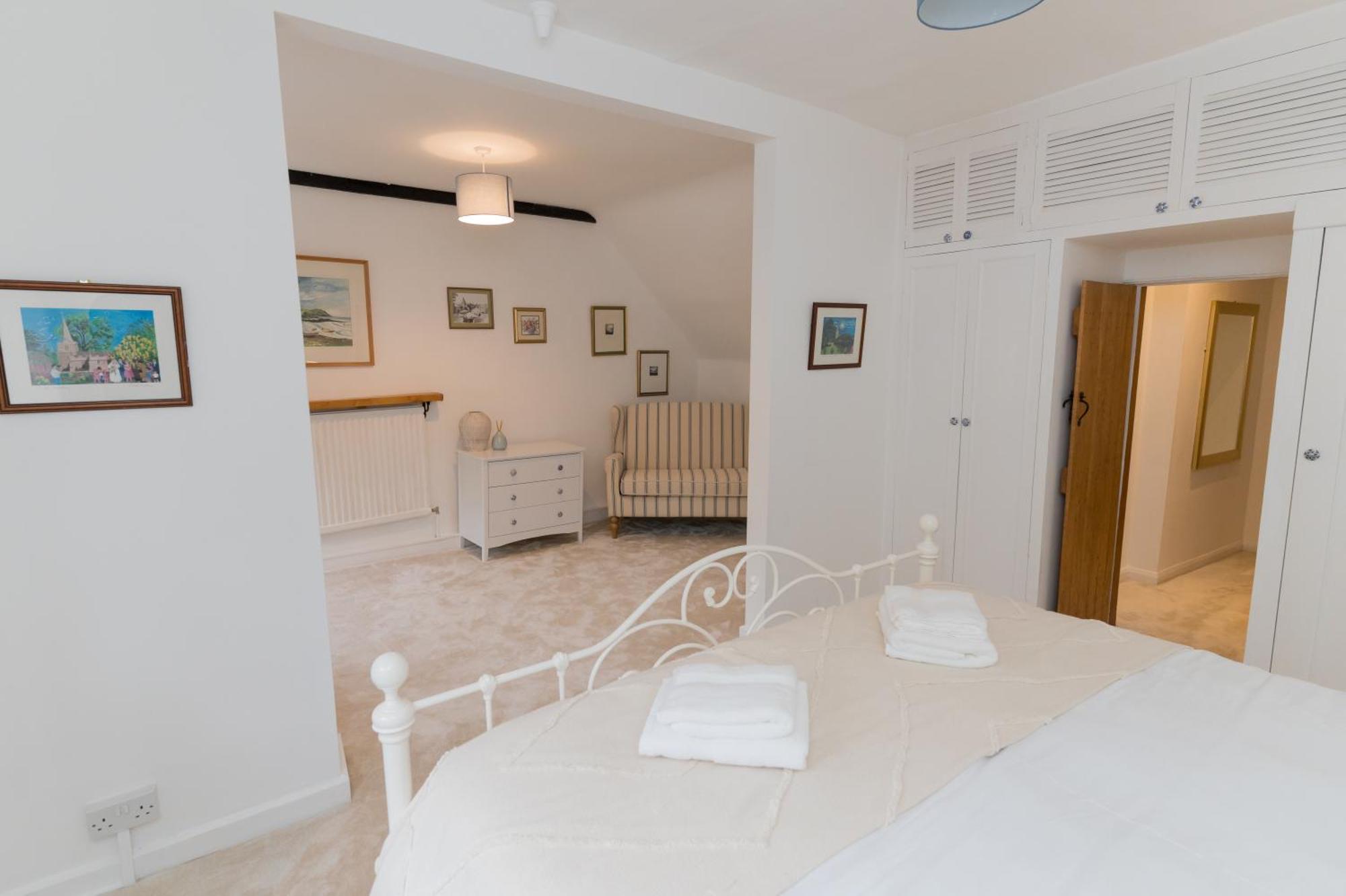 Cosy For Family & Friends! Sleeps 9, Pets Welcome Stanton (Worcestershire)