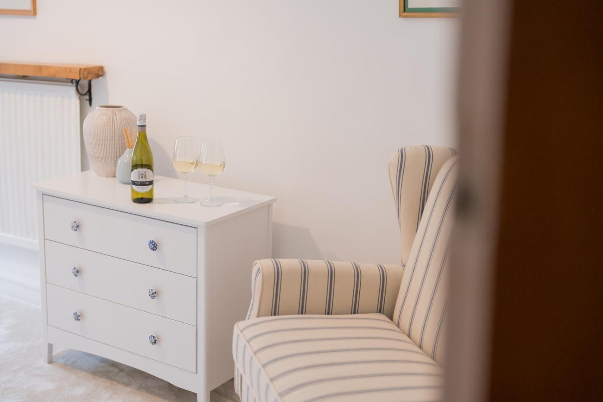Holiday home Cosy For Family & Friends! Sleeps 9, Pets Welcome *