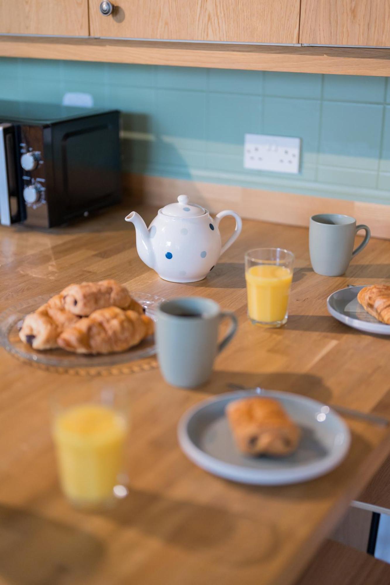 Cosy For Family & Friends! Sleeps 9, Pets Welcome Holiday home