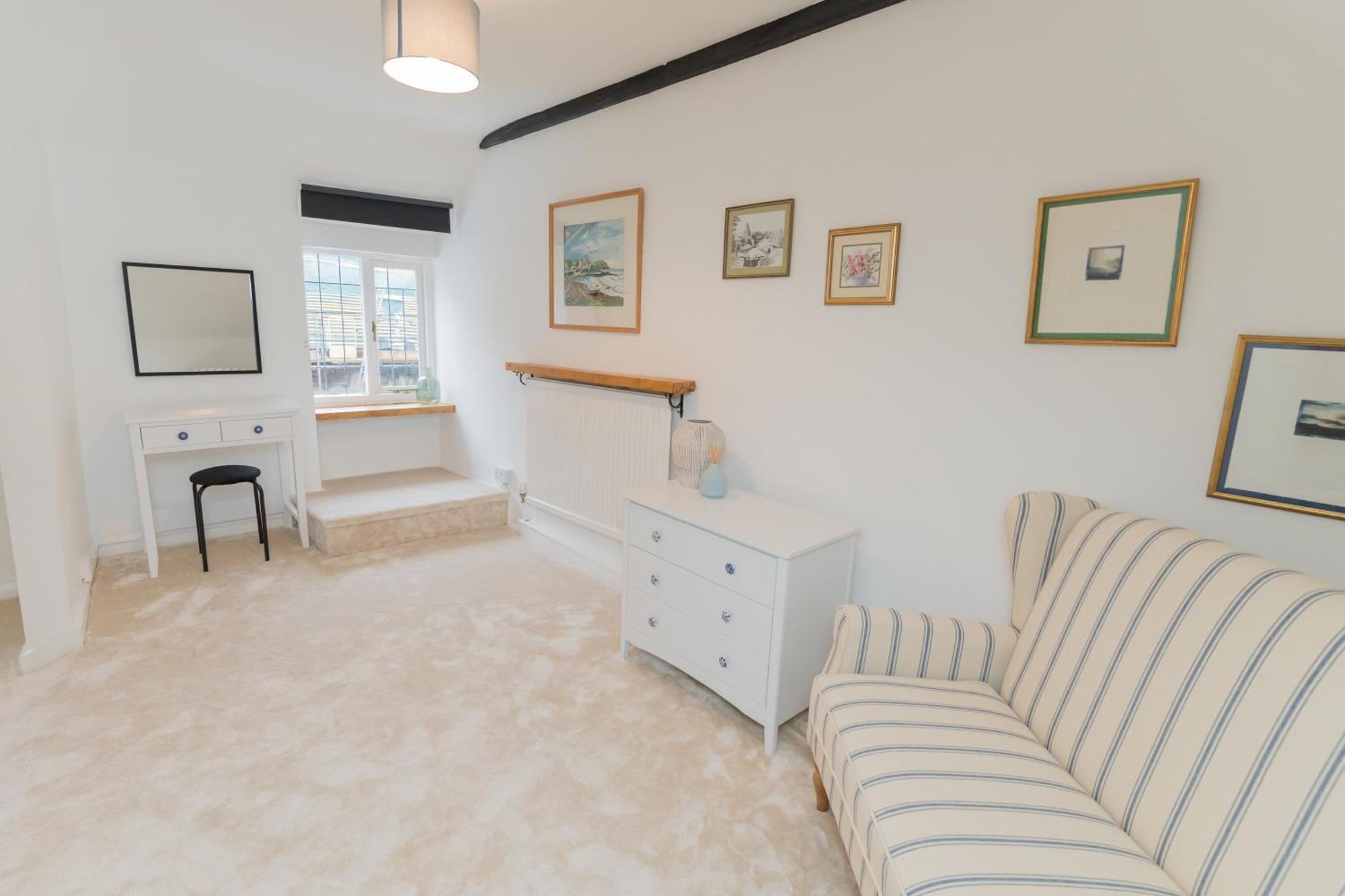 Holiday home Cosy For Family & Friends! Sleeps 9, Pets Welcome Stanton (Worcestershire)