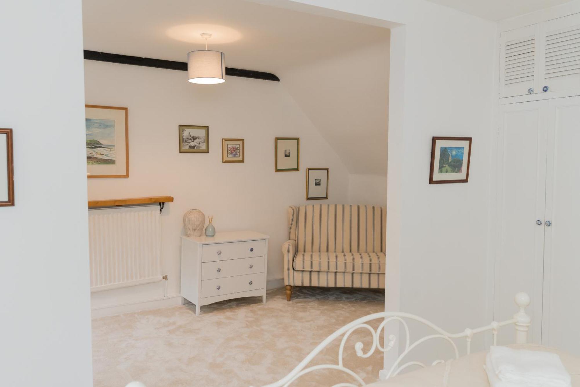 Cosy For Family & Friends! Sleeps 9, Pets Welcome *