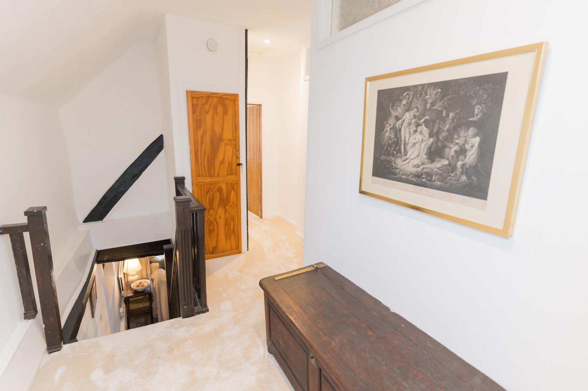 Holiday home Cosy For Family & Friends! Sleeps 9, Pets Welcome