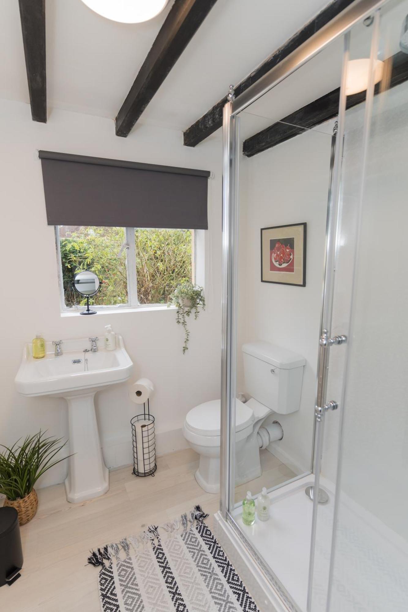 Cosy For Family & Friends! Sleeps 9, Pets Welcome *