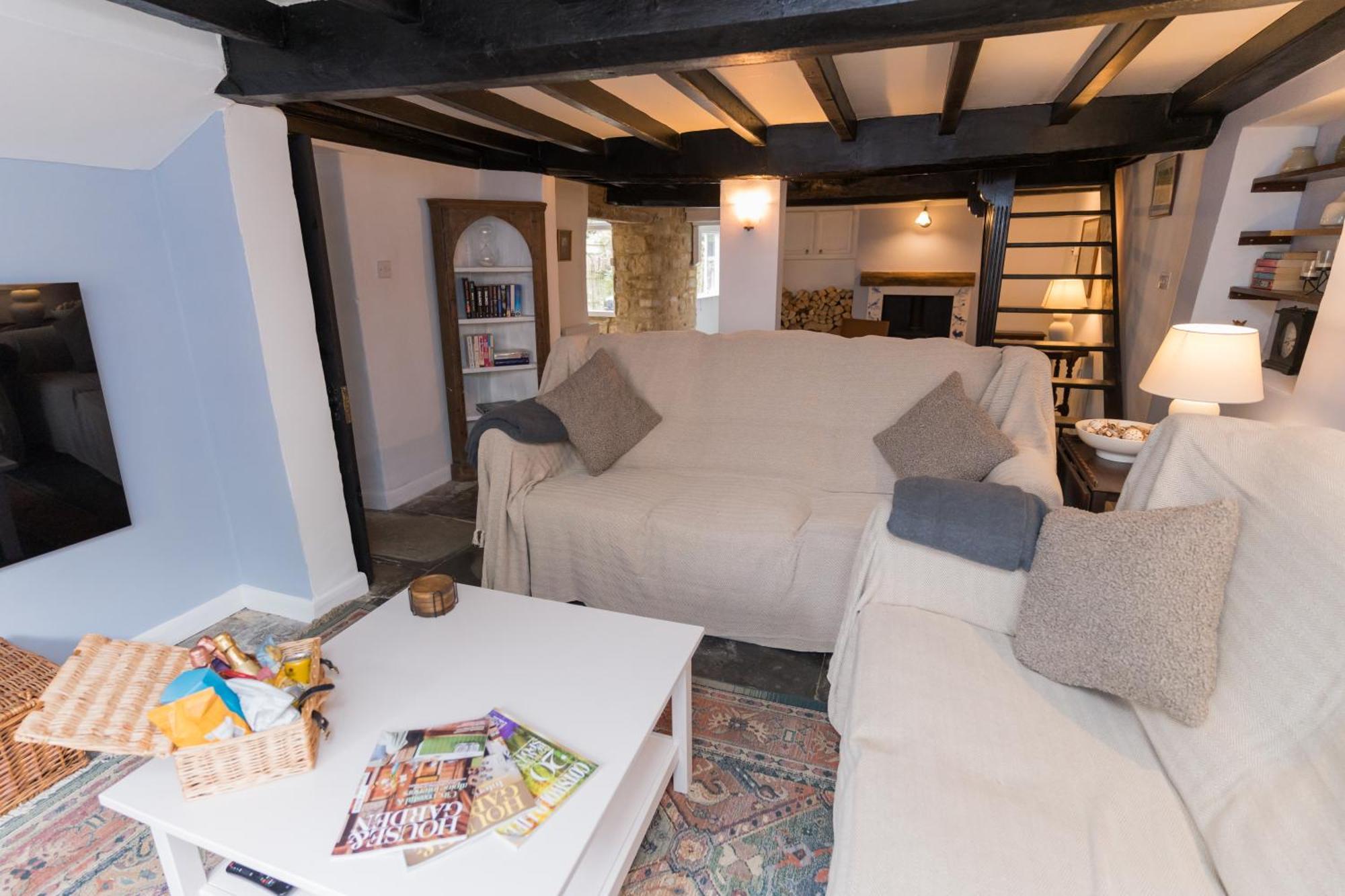Cosy For Family & Friends! Sleeps 9, Pets Welcome Stanton (Worcestershire)