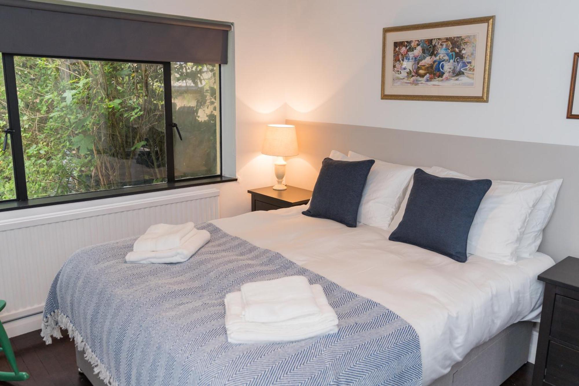 Cosy For Family & Friends! Sleeps 9, Pets Welcome